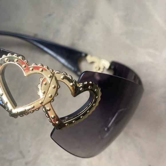 Glasses - Picture 2 of 2